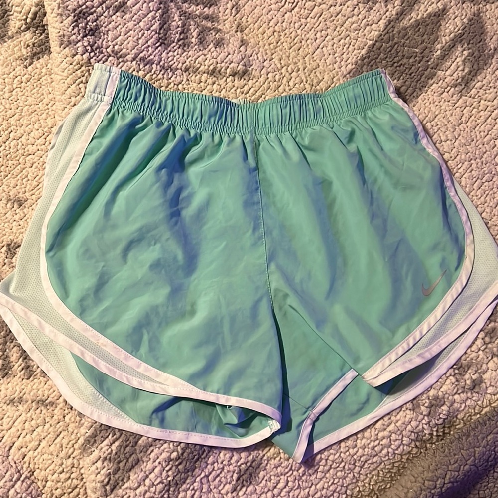 nike shorts medium